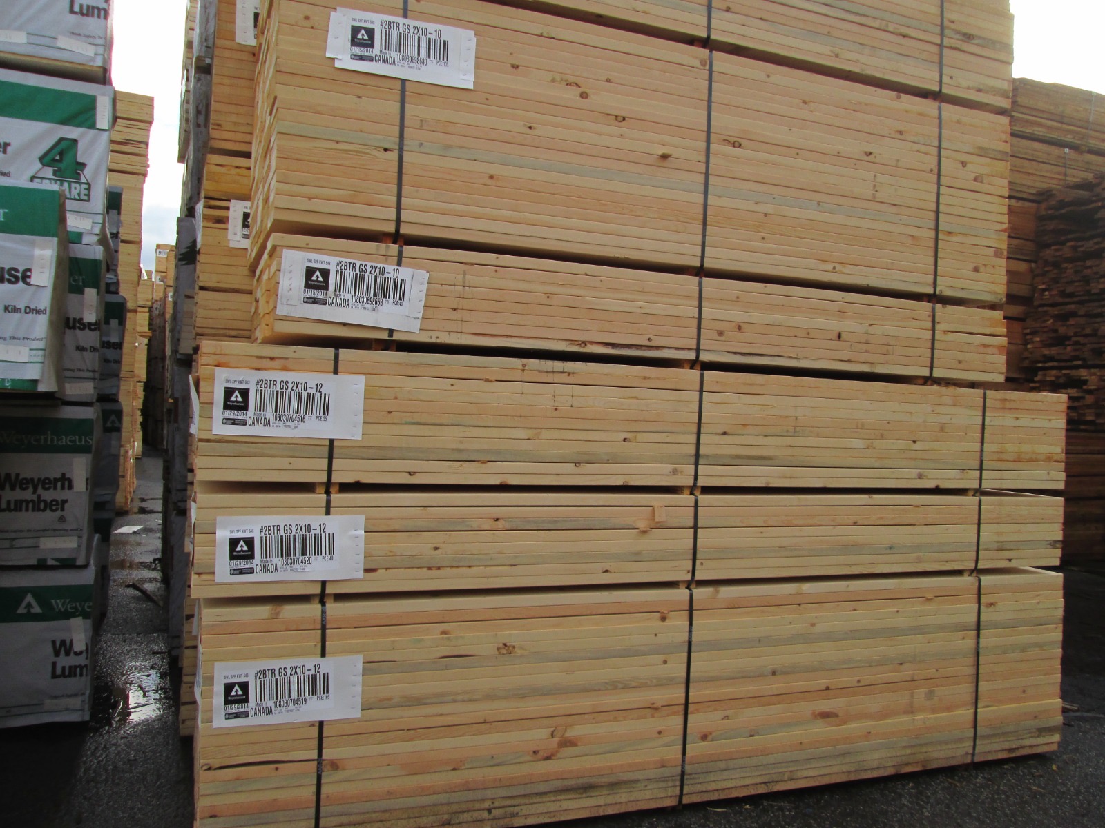 SPF boards stacked and bundled for supply